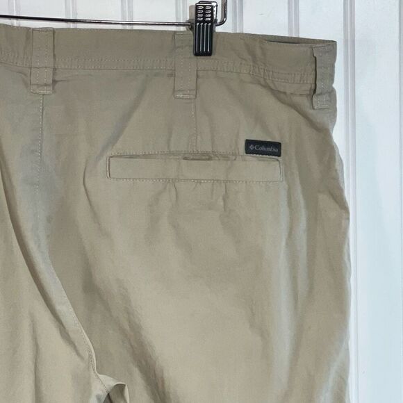 Columbia Flat Front Shorts Mens 40W/10L Tan Regular Classic Fit Hiking Golf - Picture 10 of 10